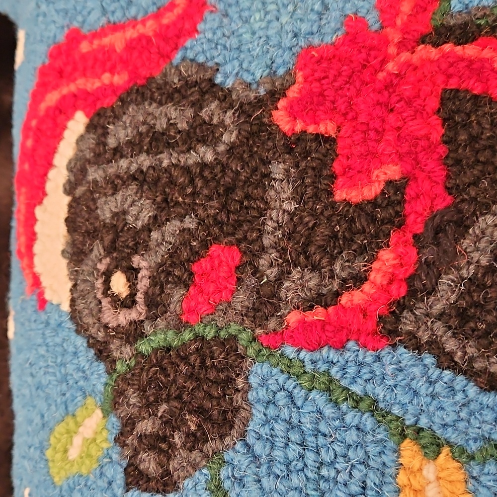 NWT Plow & Hearth Holiday Labrador Dog Wool Throw Pillows - Set Of 2 - Picture 11 of 11